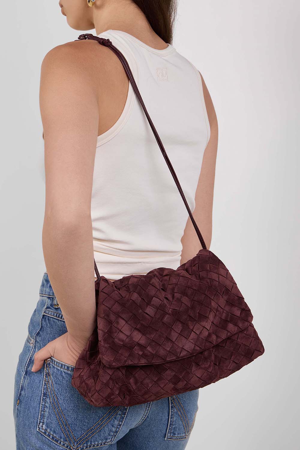 תמונת כל הלוק של תיק כתף ג׳ורנו מדיום